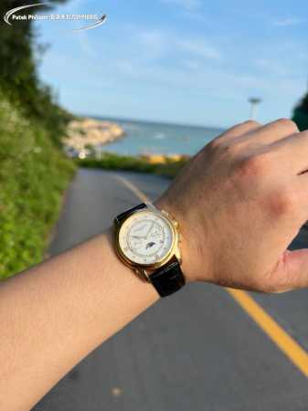 白 -金 百达翡丽patek Philippe 复杂系列六针男表爆款 多功能腕表！ 1搭载原装进口9100星期月份月相动能功能机芯机械表！ 2表盘上采用经典独家 - 点击图像关闭