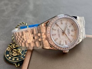 SK Factory 女款 劳力士Rolex 单历 日志型31mm 直径 31mm 机芯 搭载全自动机械机芯 圈口 劳力士RingCommand三角坑纹 光圈