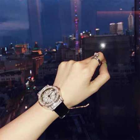 时来运转精致奢华的五芒星表盘设计外表浪漫柔美曲线流露优雅气质优质轴承匠心打造拒绝卡盘异响兼具趣味与品质透底底盖洞悉时光，悬浮刻度便于读时，生活防水。尺寸：40. - 点击图像关闭