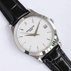 Tw经典再续，百达翡丽古典表系列 5296．铂金V3升级版！ 薄而有质1.完善表壳细节，提升打磨质量，独家还原出正品的完美比例和特有质感。日历窗口改大小与正品一