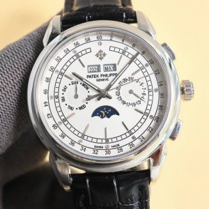 白壳 ，金壳 ，半钻50，满钻200 V4升级版”扣子”升级原装复刻开模，百达.翡丽超级复杂功能计时系列！用心之作，细节方面： 1：团队历时两年多精心设计，不计