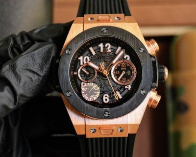 宇舶 恒宝 Hublot 英勇无畏，拳拳出击，简称“Hub”“恒宝”，Bigbang大爆炸元素材料计时码表V2版表壳采用进口316精钢材料 设计感爆炸搭载775
