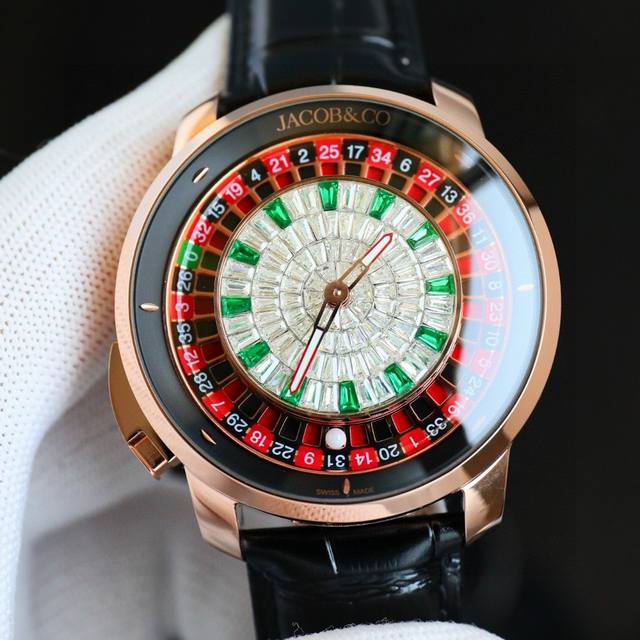 杰克宝 赌盘腕表 Casino Tourbillon不仅仅是一款惊叹的艺术品还是一个真正的轮盘游戏，一个完全随机的机会游戏。 推杆推动轮盘头，配有37个口袋，1