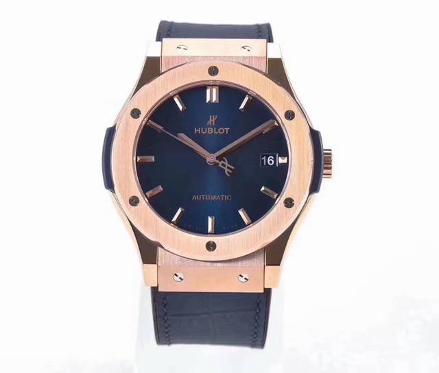 新高度：恒宝 Hb B0 经典融合系列，宇舶 45Mm 原版开模，耗时16个月，技术突破三大亮点：1：表壳采用同一致的钛金属打造而成，此款乃抛光拉丝面，采用普通